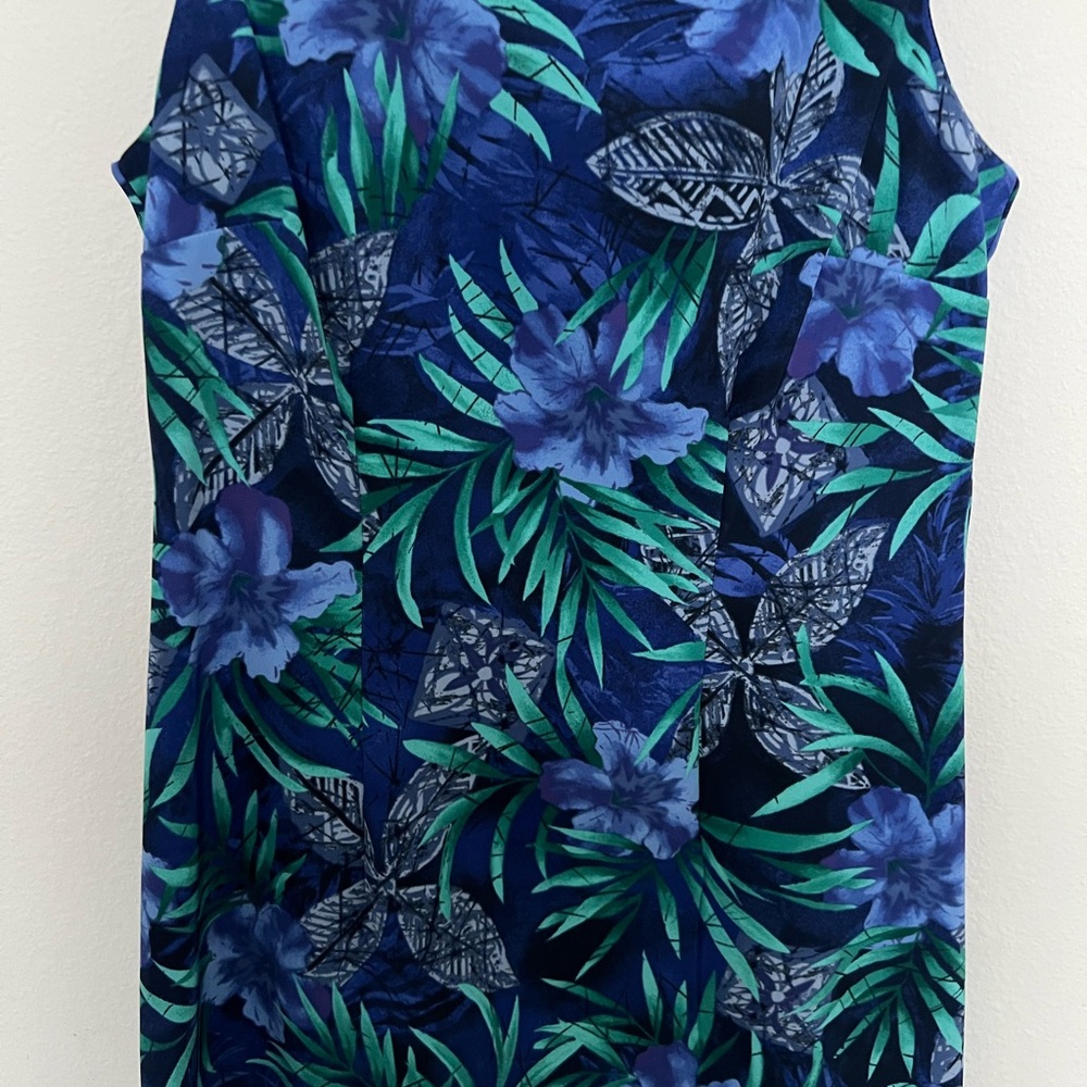 Gorgeous floral sleeveless shift blues and greens AGB size 12 - Picture 2 of 6